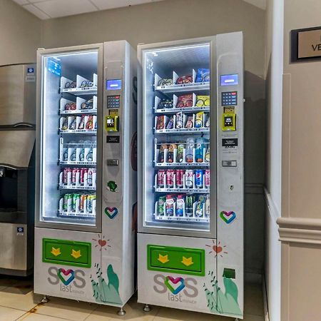 Country Inn & Suites By Radisson, Tampa Airport North, Fl West Chase Eksteriør billede