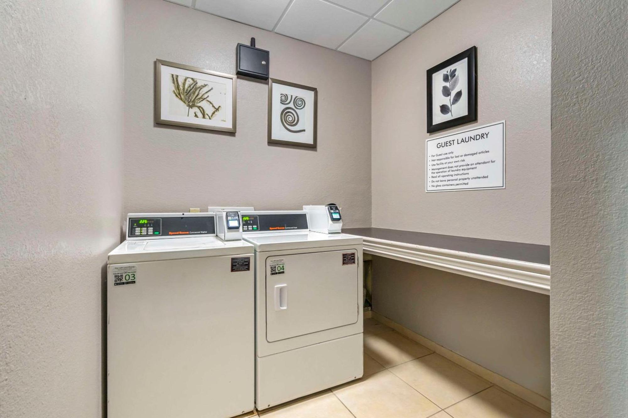Country Inn & Suites By Radisson, Tampa Airport North, Fl West Chase Eksteriør billede