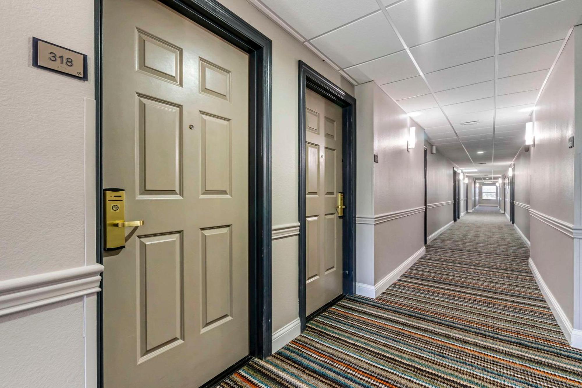 Country Inn & Suites By Radisson, Tampa Airport North, Fl West Chase Eksteriør billede