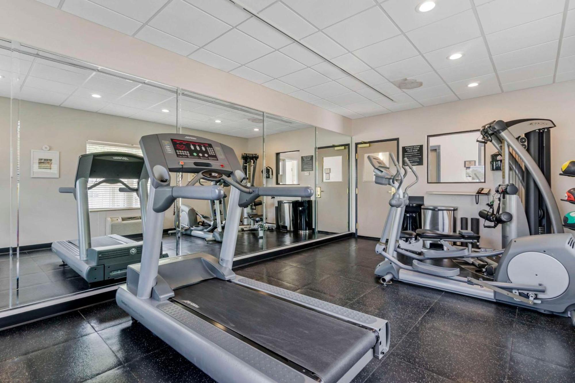 Country Inn & Suites By Radisson, Tampa Airport North, Fl West Chase Eksteriør billede