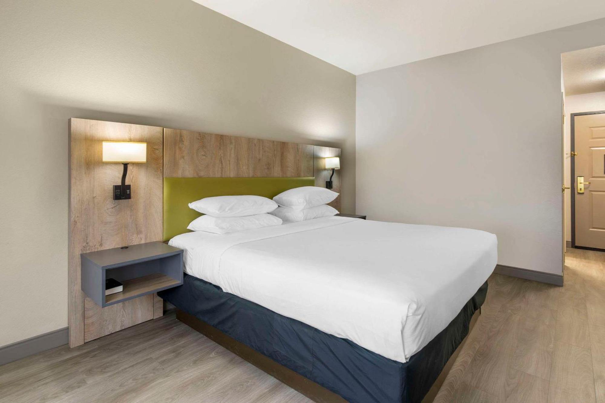 Country Inn & Suites By Radisson, Tampa Airport North, Fl West Chase Eksteriør billede