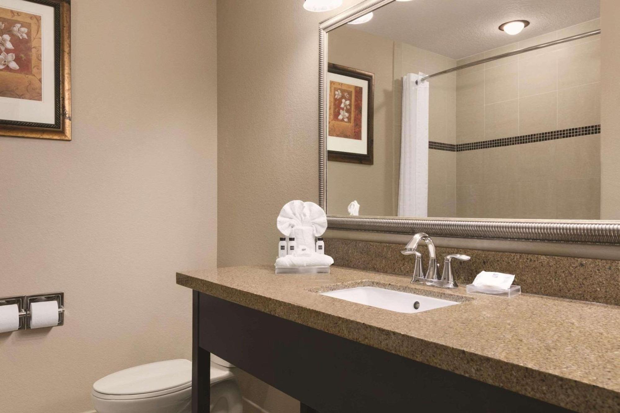 Country Inn & Suites By Radisson, Tampa Airport North, Fl West Chase Eksteriør billede