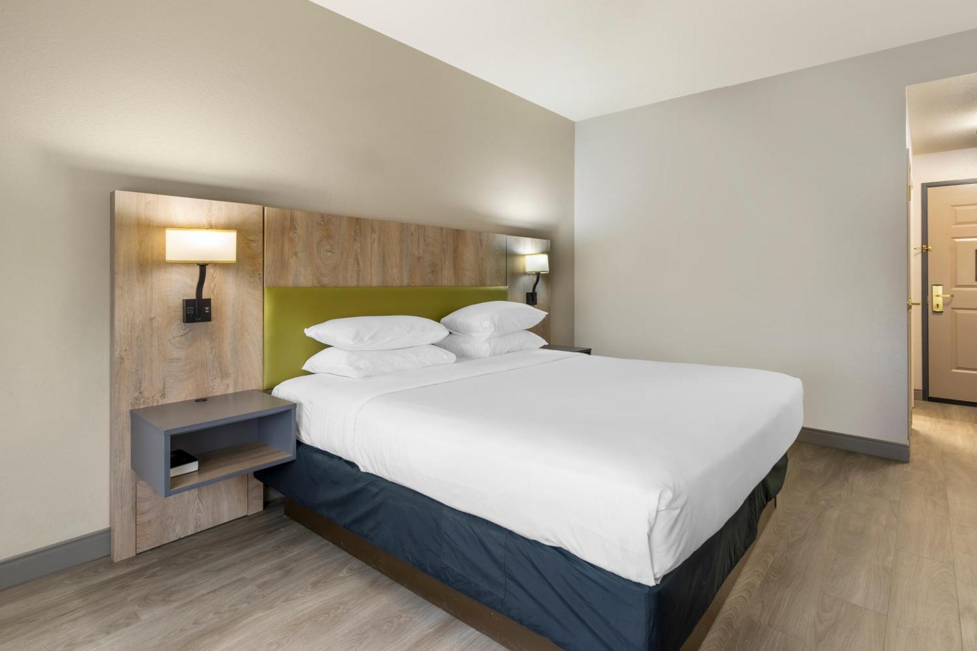 Country Inn & Suites By Radisson, Tampa Airport North, Fl West Chase Eksteriør billede