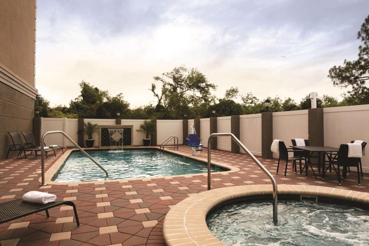 Country Inn & Suites By Radisson, Tampa Airport North, Fl West Chase Eksteriør billede
